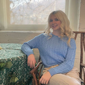 Meet your Posher, Ella